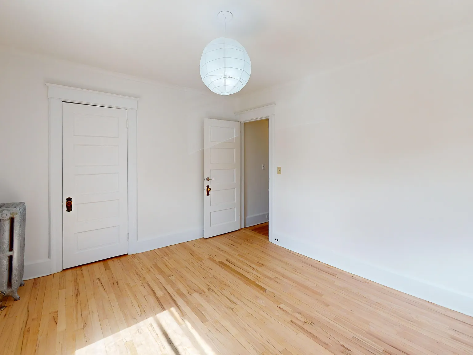 120 Laurel Ave — Photo 2