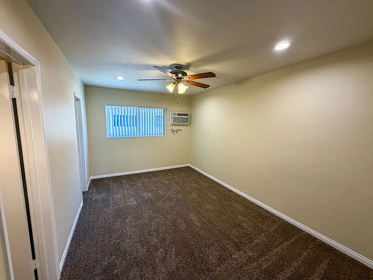 2227 E Westport Dr — Photo 14