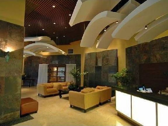 LOBBY RECEPTION