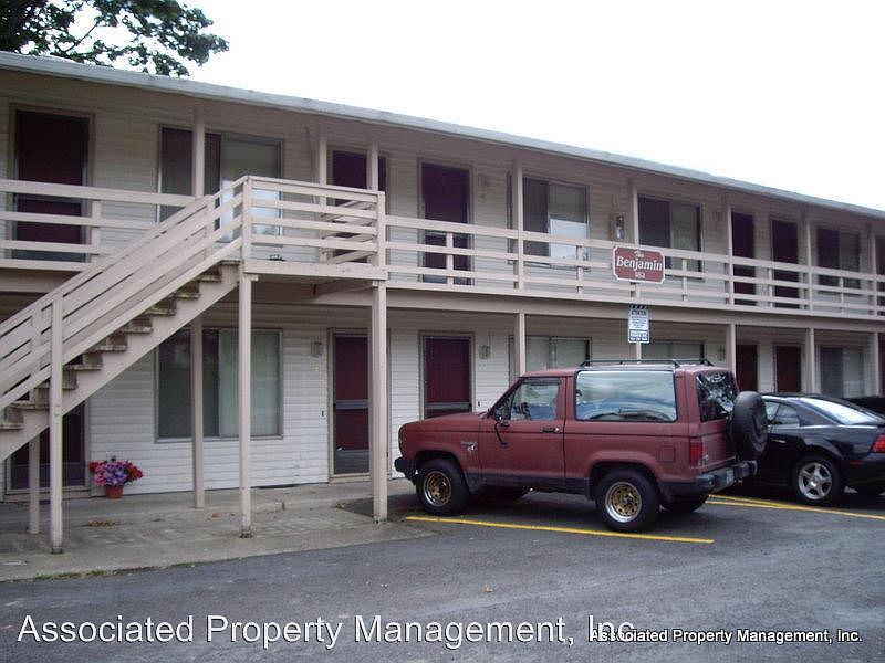 1st image of 182 NE Jackson St APT 5