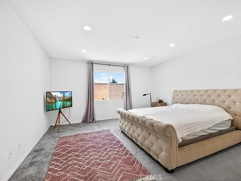 9521 Venetian Way — Photo 30