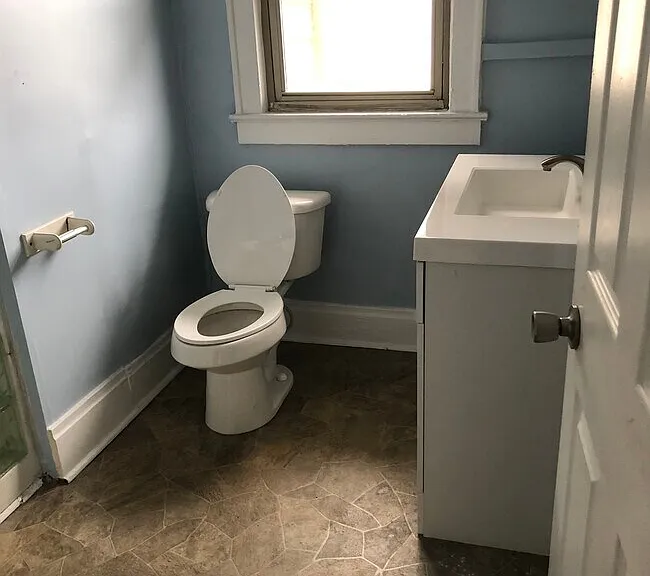 928 E 5th Ave #1/2 — Photo 6