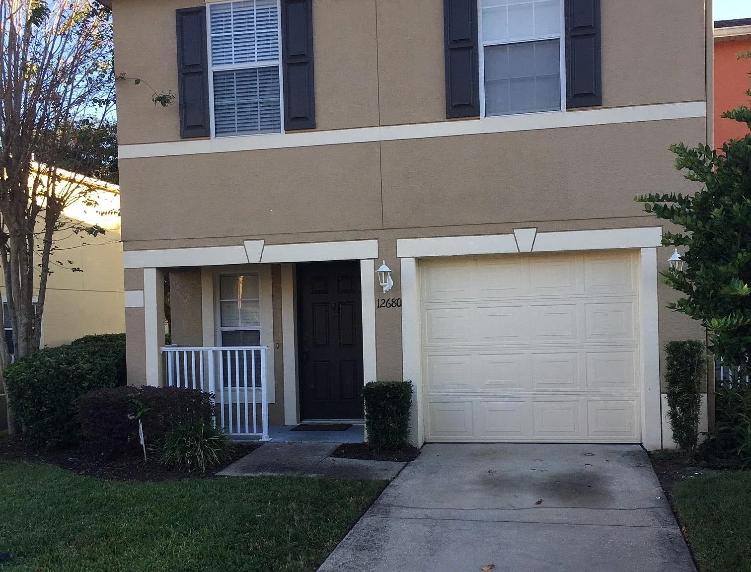 3 bed, 2.5 bath, 1872 sqft, $2,350 — Photo 2