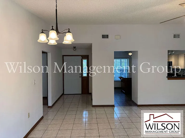 1420 Flamingo Dr — Photo 5