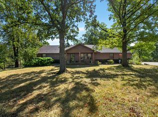 6180 Cedar Oaks Dr, Fulton, MO 65251