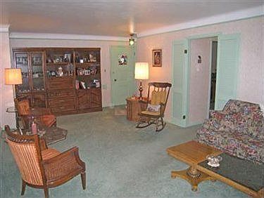 4th image of 7610 Zona Ln