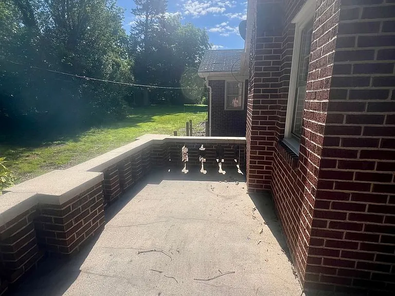 513 Alamance Rd — Photo 18