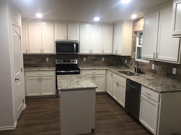 3rd image of 141 Private Road 6292
