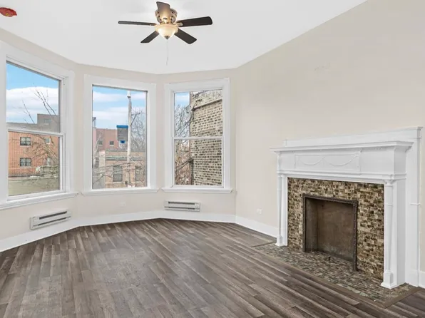 1035 W Grace St #1, Chicago, IL 60613