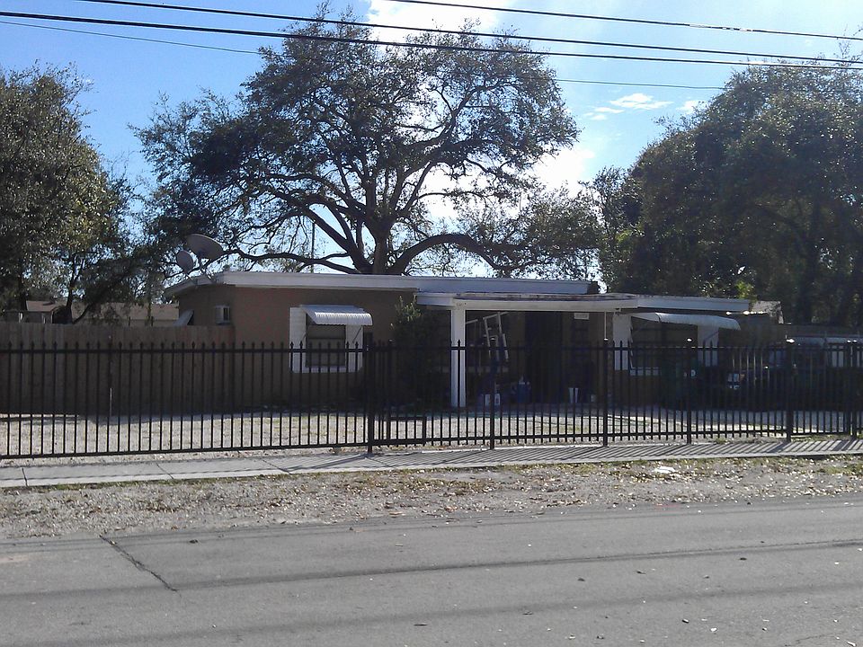 1st image of 1770 NW 92nd St
