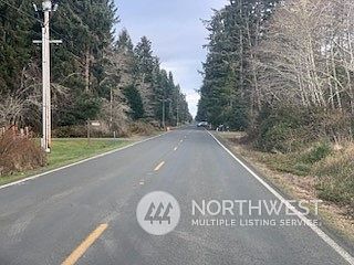 4th image of 32902 Douglas Drive