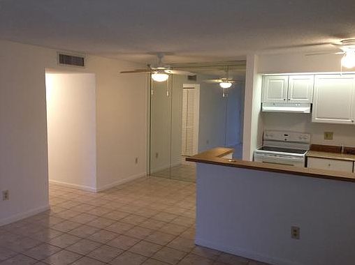 3rd image of 10433 E Clairmont Cir #101