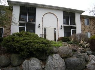 17 Golf Course Rd UNIT C, Madison, WI 53704