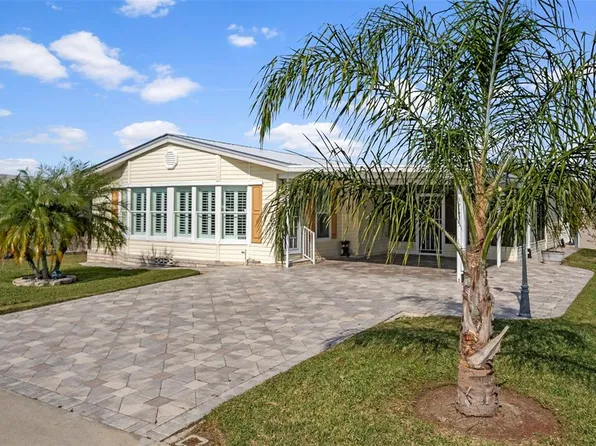 37635 Gill Ave, Zephyrhills, FL 33541