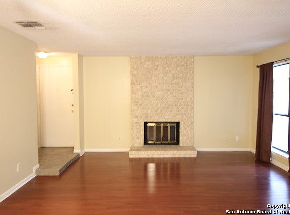 3rd image of 11843 Braesview APT 306