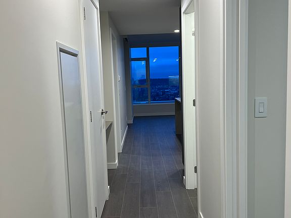4th image of 2108 Gilmore Ave #5705