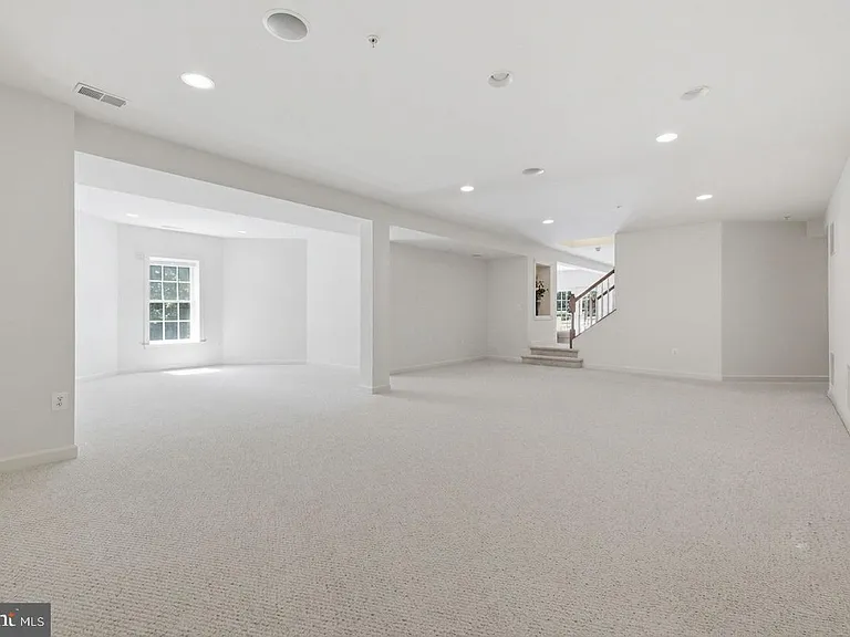 14140 Seneca Rd — Photo 116