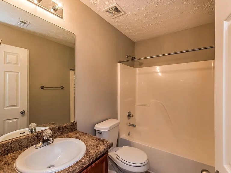 398 Glenleigh Dr — Photo 15