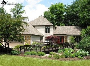 17600 Hampton Pl, Strongsville, OH