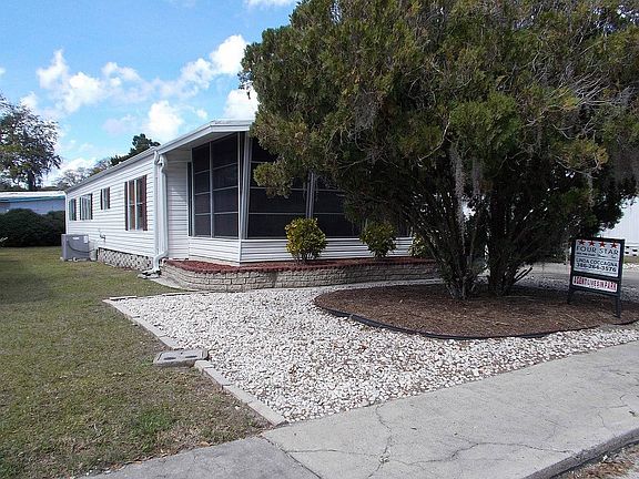 2nd image of 124 Royal Palm Cir
