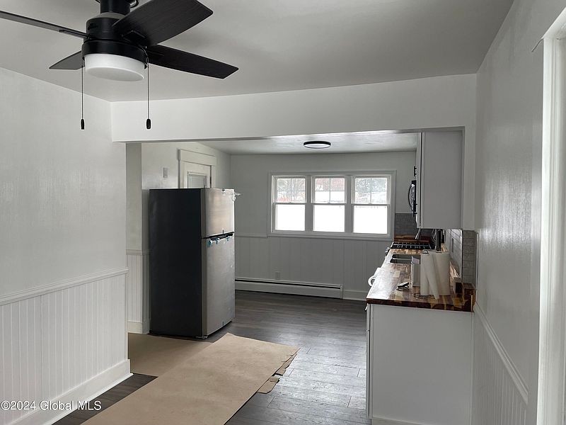 5th image of 611 S Holmes Street