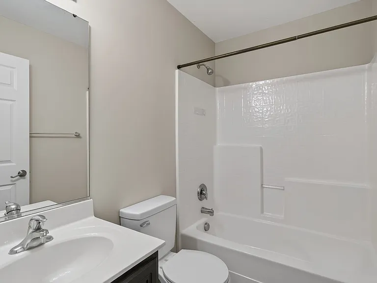 166 Hemisphere Cir — Photo 4