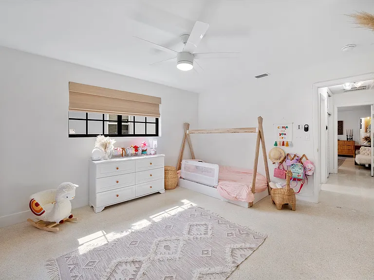 4208 Monroe St — Photo 19