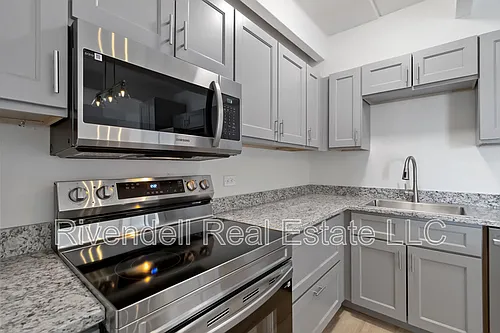 130 N Pearl St #1002 Photo 1