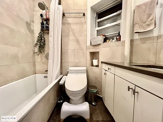 Rented by Native Real Estate LLC | media 14