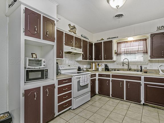 2nd image of 5144 Kirk Dr