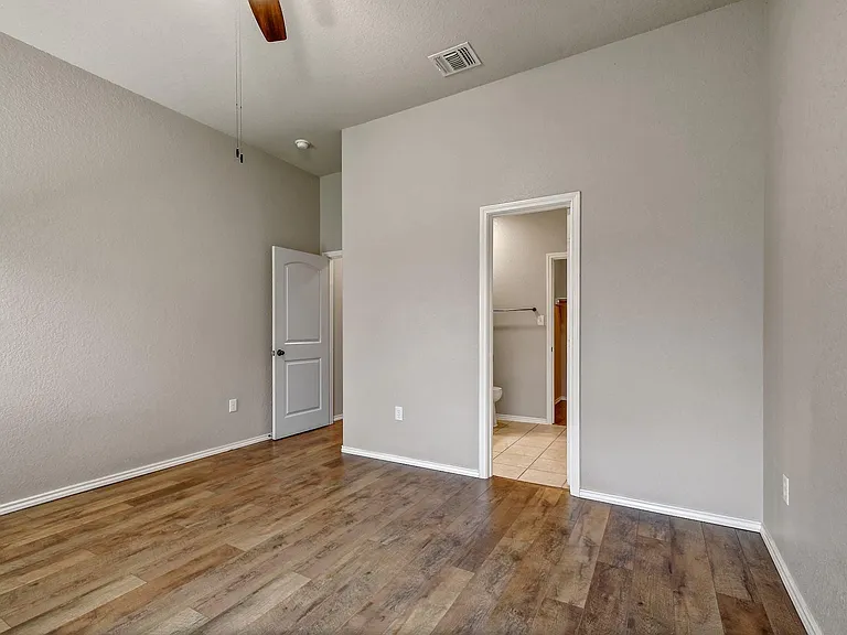 573 Creekside Cir #573 — Photo 19