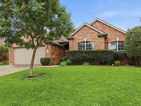 3rd image of 2616 Hollow Ridge Dr
