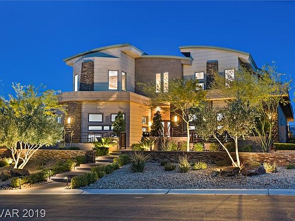 2nd image of 11 Meadowhawk Ln