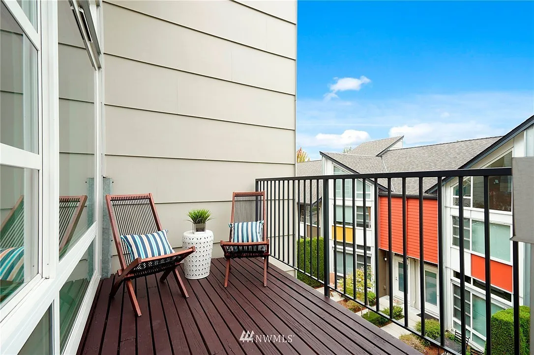 2 bed, 1200 sqft, $3,400 — Photo 4