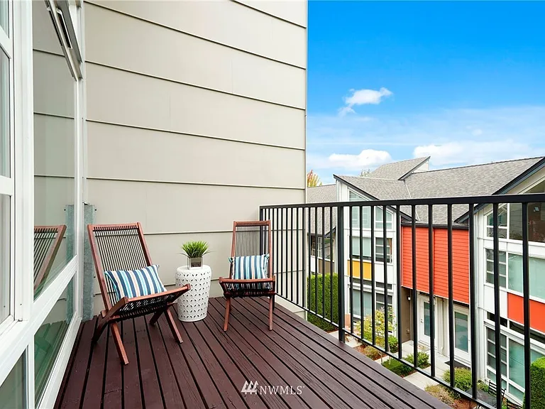 15175 NE 81st Way #102 — Photo 4