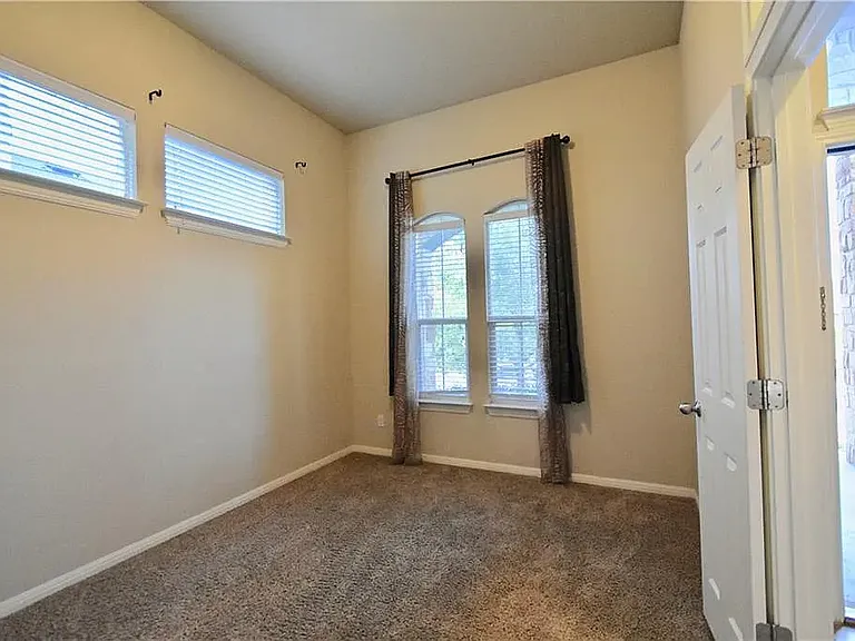 11428 Running Brush Ln — Photo 4