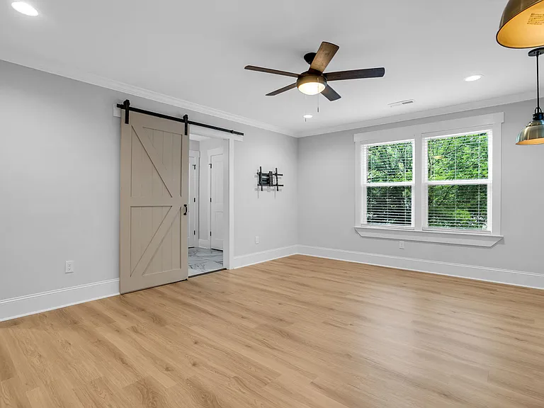 108 Averill St — Photo 31