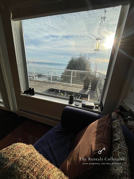 White Rock House for rent - 2 Bedrooms — photo 12