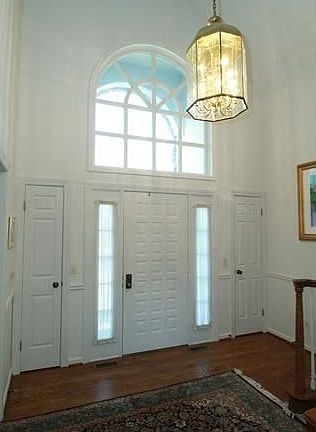 3rd image of 18 Barrington Hls