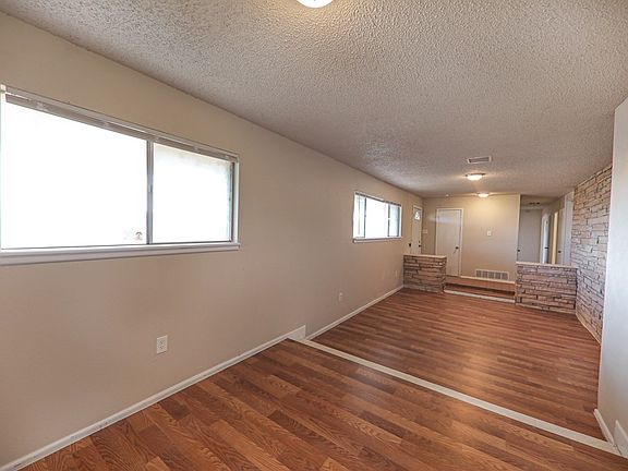 5th image of 500 Carver Ave