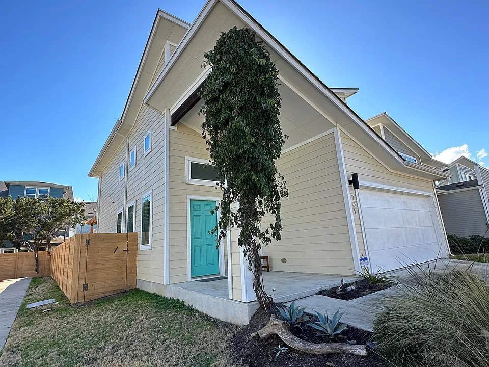 Corner lot