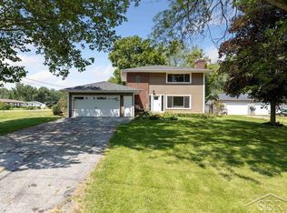 2251 E Stewart Rd, Midland, MI 48640