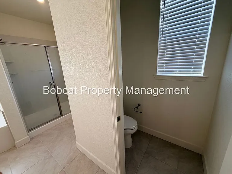 1751 Boundary Peak St — Photo 30