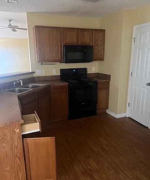 8913 Winter Ct — Photo 3