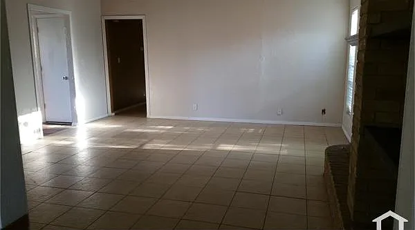 4 bed, 1890 sqft, $2,690 — Photo 2