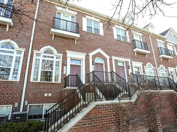 23972 Woodward Ave #1, Pleasant Ridge, MI 48069