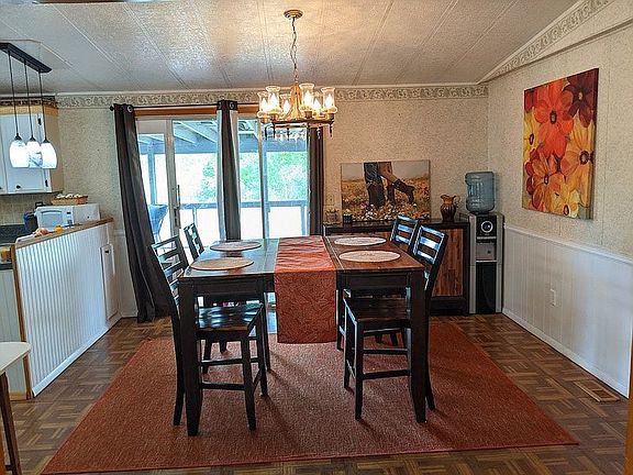 4th image of 1198 Bee Ln