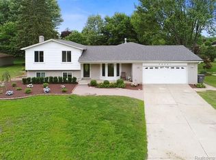 38551 Albert Blvd, Clinton Township, MI 48036