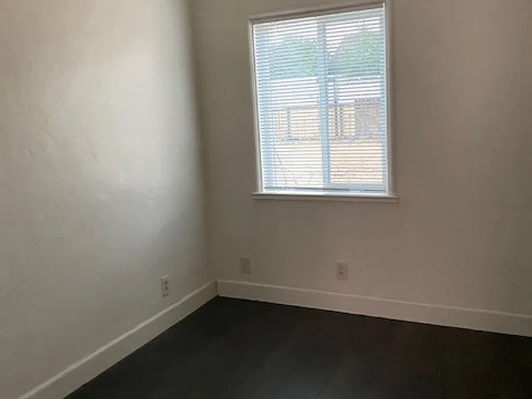 321 E. Taylor Street — Photo 16