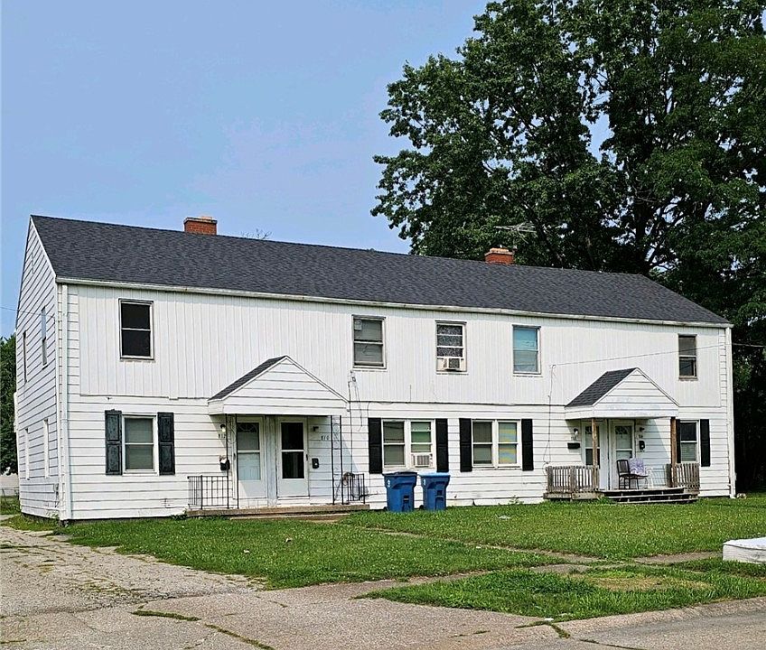 1st image of 806 S Central Dr